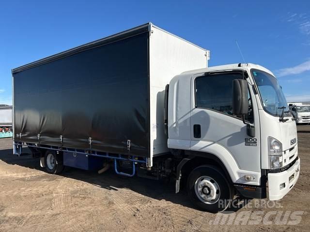 Isuzu FRR 600 Curtain sider trucks