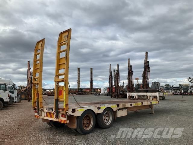  J & M Pace Low loaders