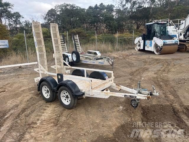 JLG  Car carrier