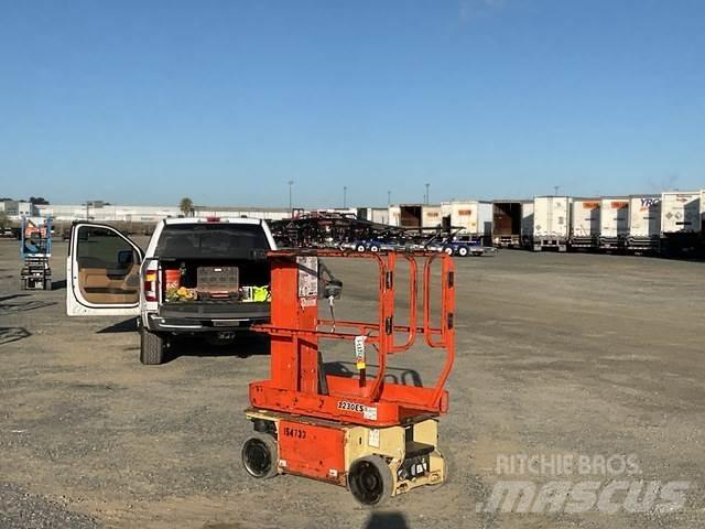 JLG 1230ES Used Personnel lifts and access elevators
