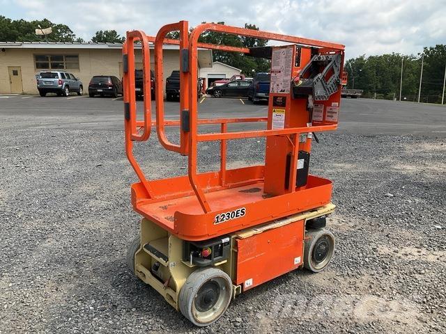JLG 1230ES Used Personnel lifts and access elevators