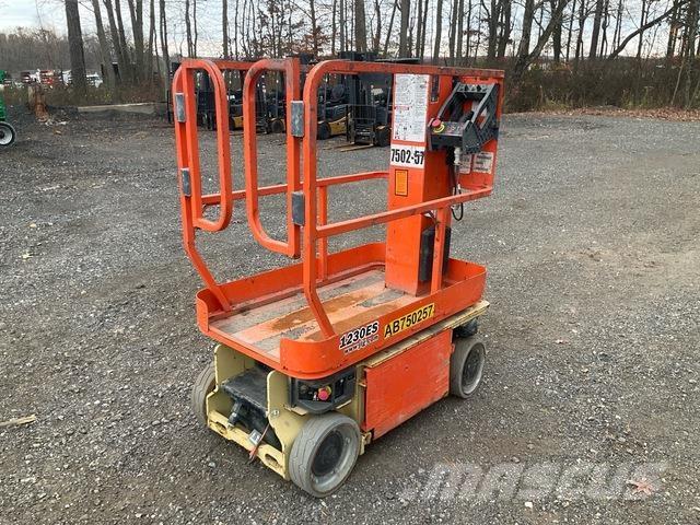 JLG 1230ES Used Personnel lifts and access elevators