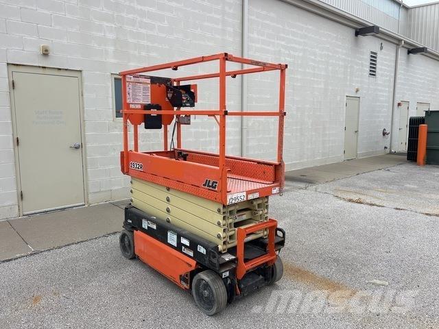 JLG 1932R Scissor lifts