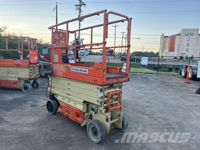 JLG 2632ES Scissor lifts