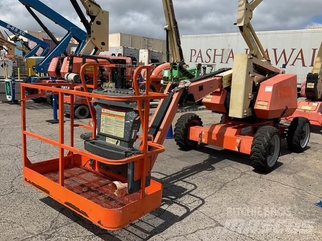 JLG 340AJ Articulated boom lifts