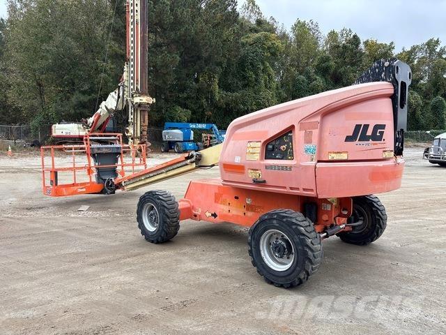 JLG 400S Telescopic boom lifts