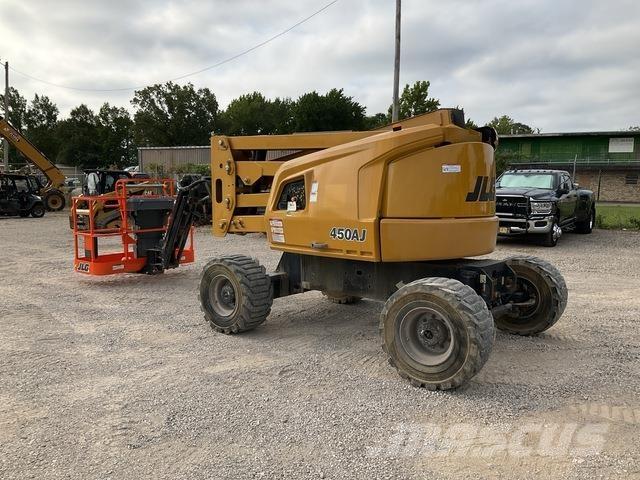 JLG 450AJ Articulated boom lifts