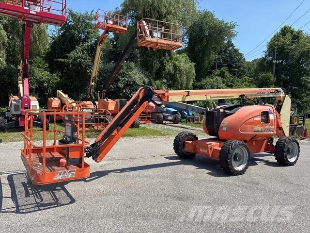 JLG 600AJ Articulated boom lifts