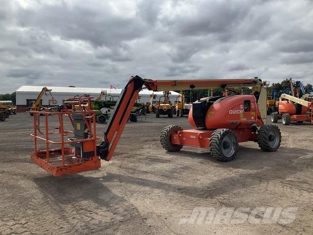JLG 600AJ Articulated boom lifts
