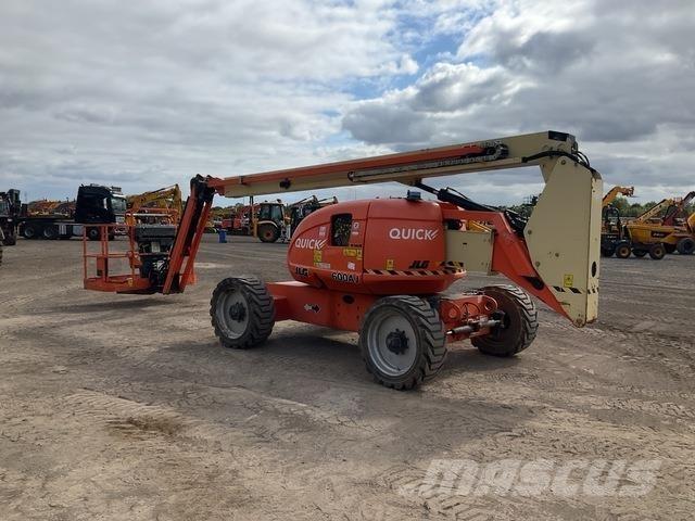 JLG 600AJ Articulated boom lifts