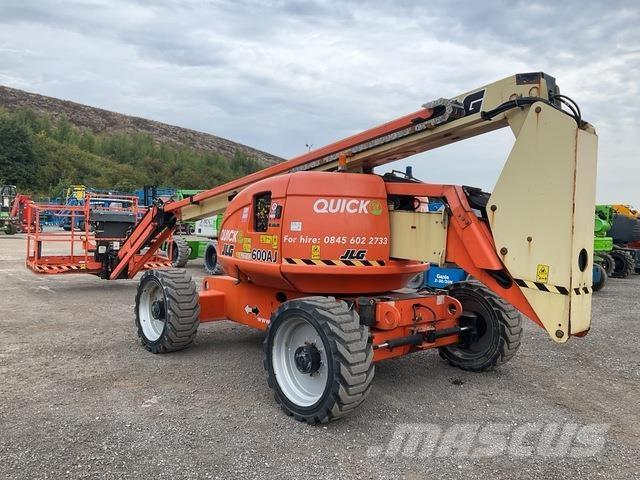 JLG 600AJ Articulated boom lifts