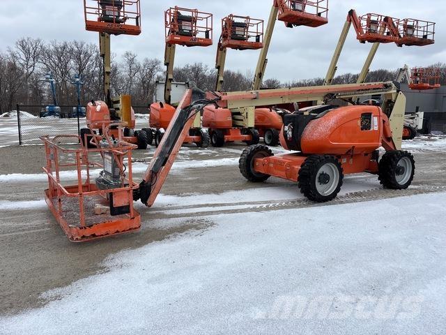 JLG 600AJ Articulated boom lifts