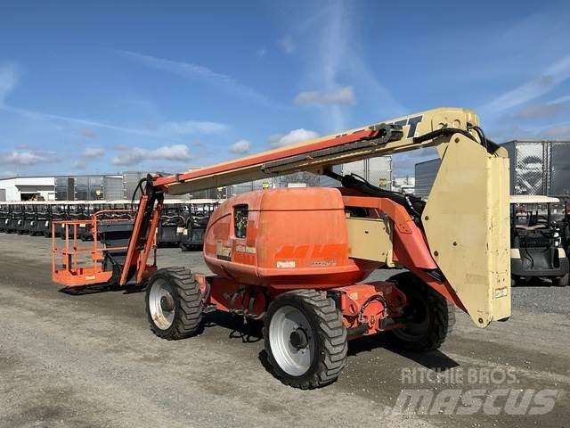 JLG 600AJN Articulated boom lifts