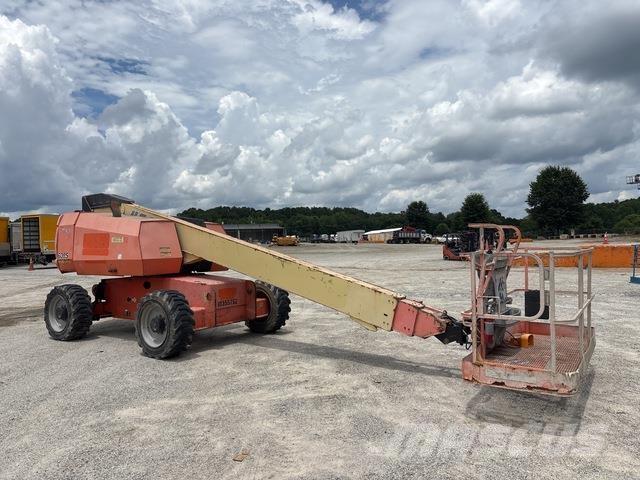 JLG 600S Telescopic boom lifts
