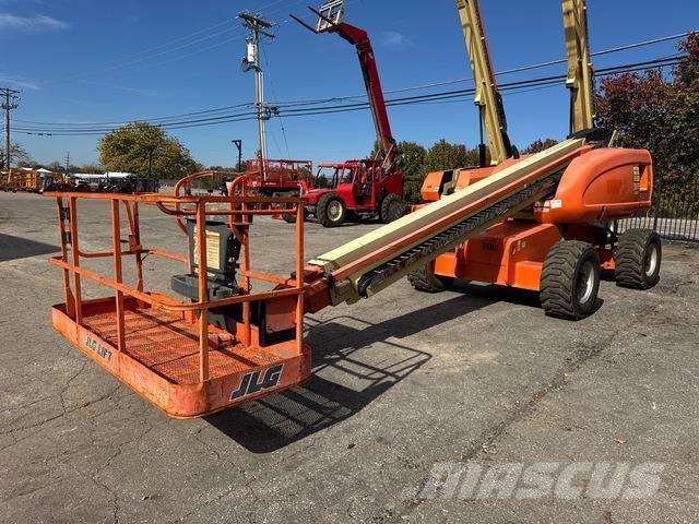 JLG 600S Telescopic boom lifts