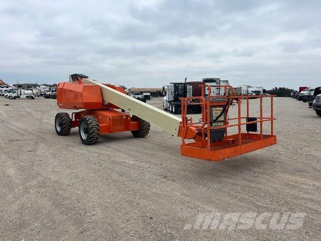 JLG 600S Telescopic boom lifts