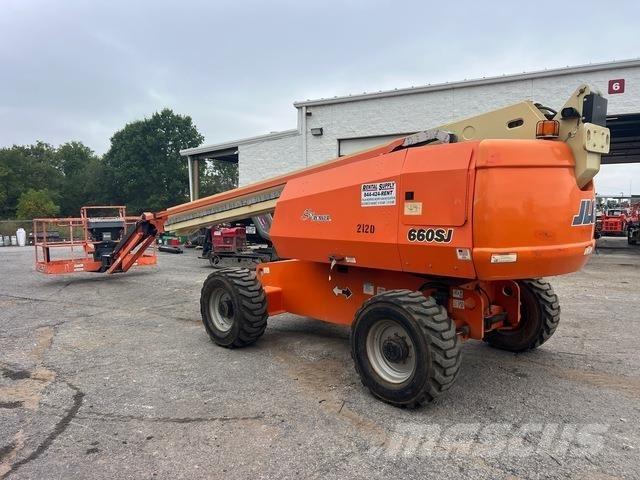 JLG 660SJ Articulated boom lifts