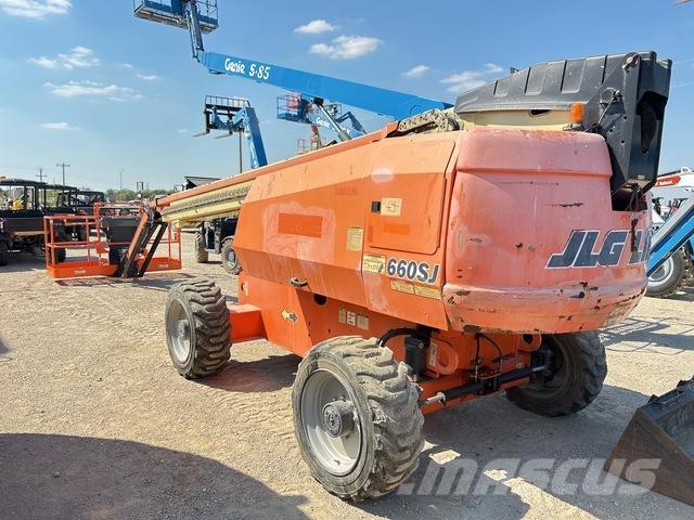 JLG 660SJ Telescopic boom lifts