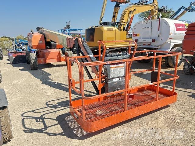 JLG 660SJ Telescopic boom lifts