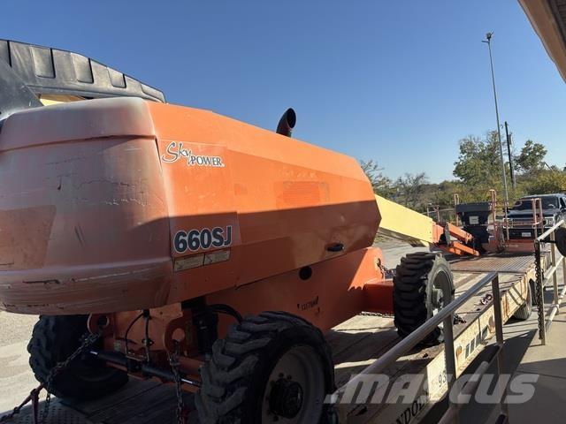 JLG 660SJ Telescopic boom lifts