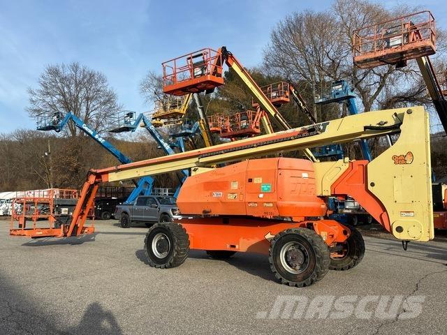 JLG 800AJ Articulated boom lifts