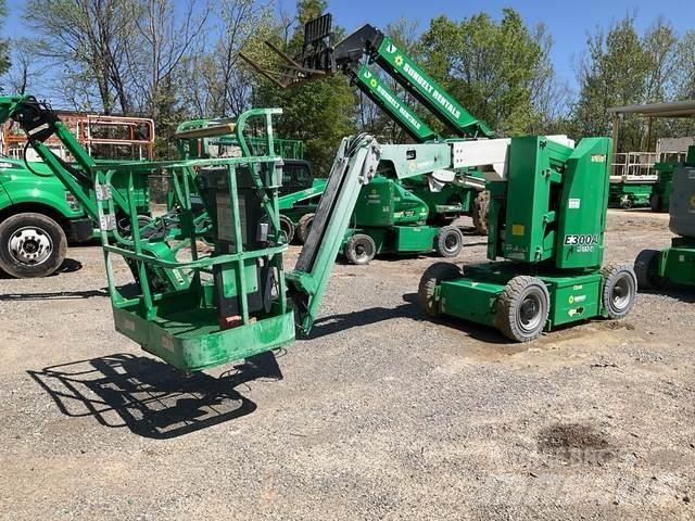 JLG E300AJ Articulated boom lifts