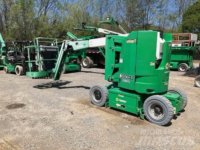 JLG E300AJ Articulated boom lifts
