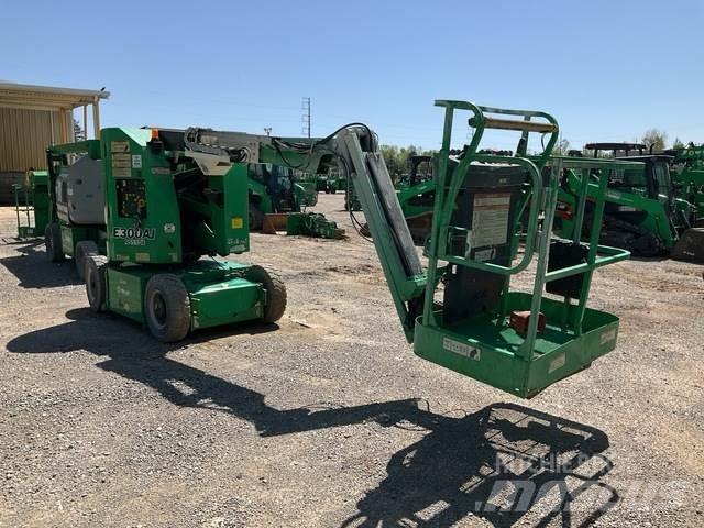 JLG E300AJ Articulated boom lifts