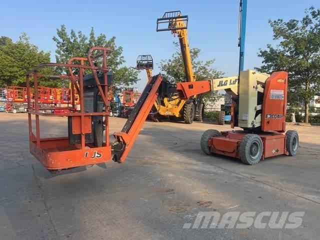 JLG E300AJP Articulated boom lifts