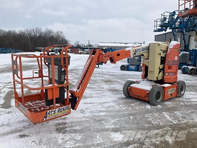 JLG E300AJP Articulated boom lifts
