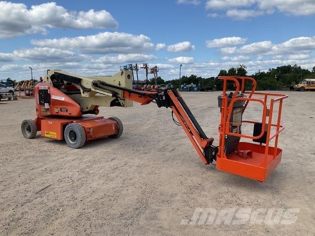 JLG E400AJPN Articulated boom lifts
