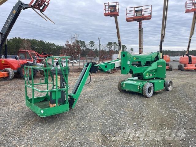 JLG E400AJPN Articulated boom lifts