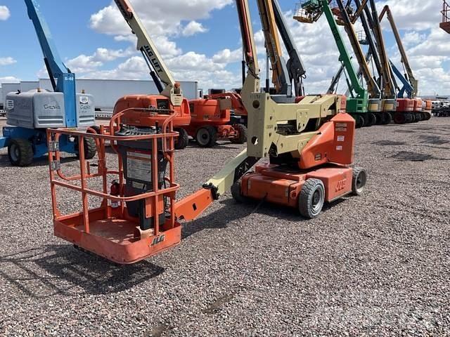 JLG E400AN Articulated boom lifts