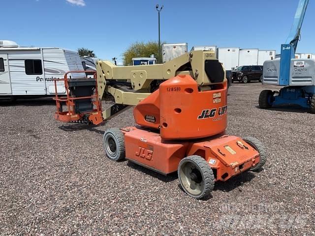 JLG E400AN Articulated boom lifts