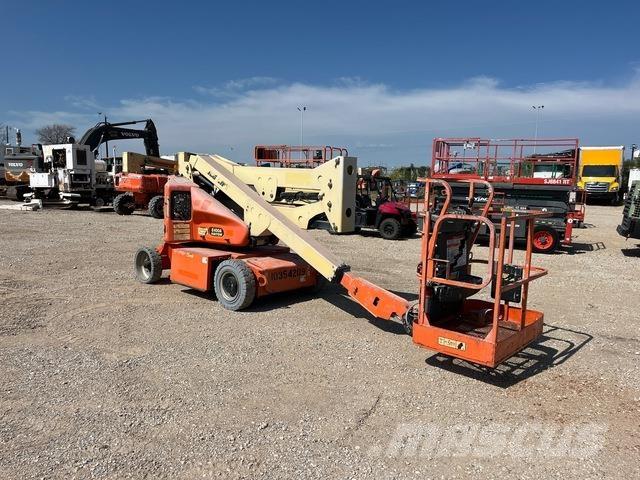 JLG E400AN Articulated boom lifts