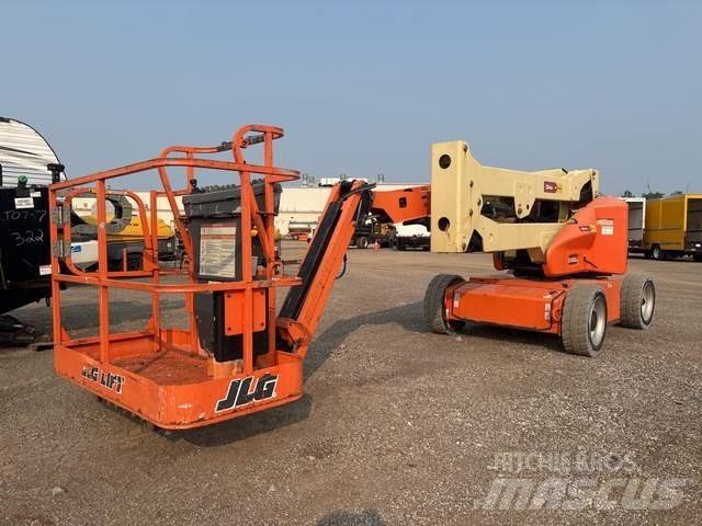 JLG E450AJ Articulated boom lifts