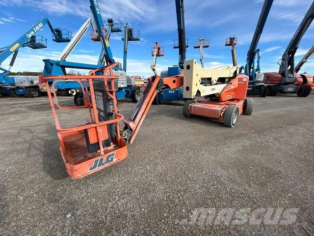 JLG E450AJ Articulated boom lifts