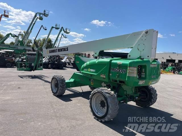 JLG M600JP Articulated boom lifts