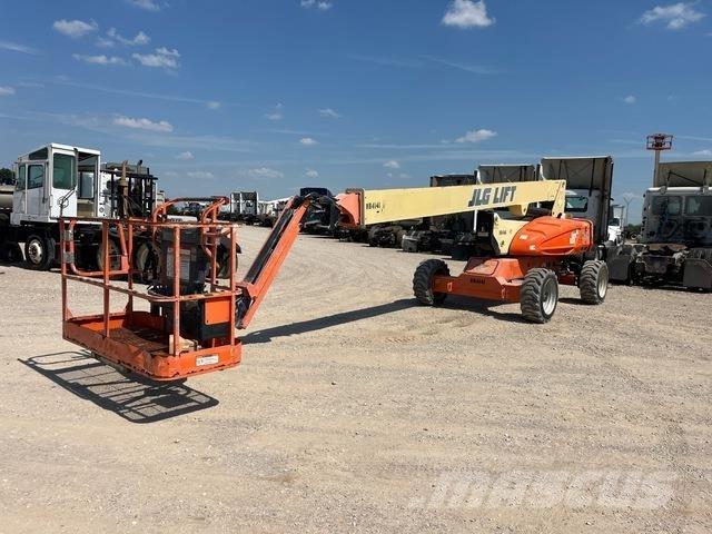 JLG M600JP Articulated boom lifts