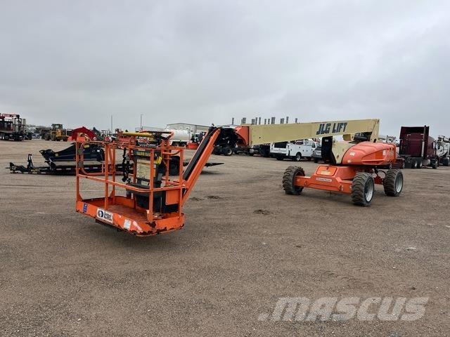 JLG M600JP Articulated boom lifts