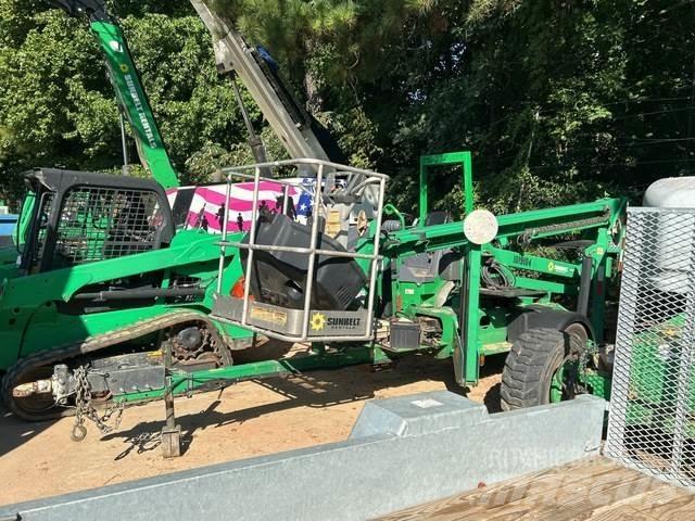 JLG T350 Trailer mounted platforms