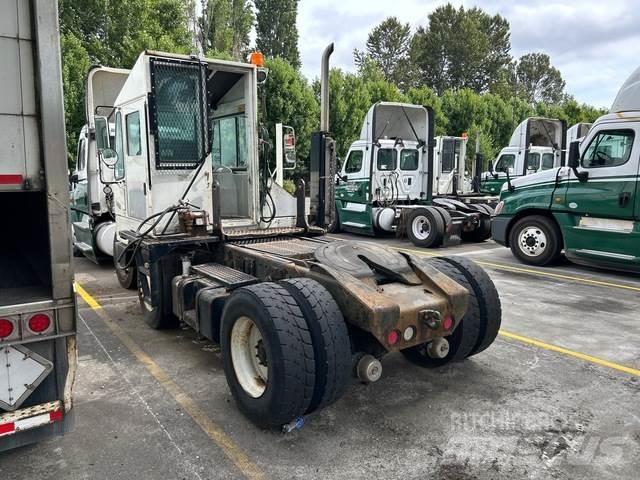  Kalmar/Ottawa Terminal tractors