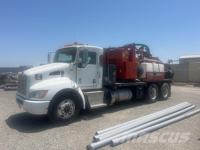 Kenworth T370 Crawler excavators