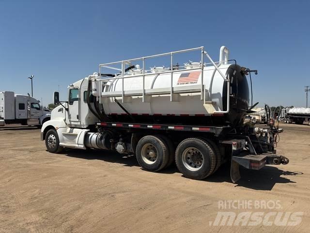 Kenworth T660 Commercial vehicle