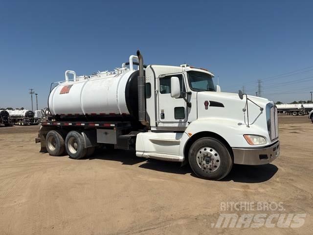Kenworth T660 Commercial vehicle
