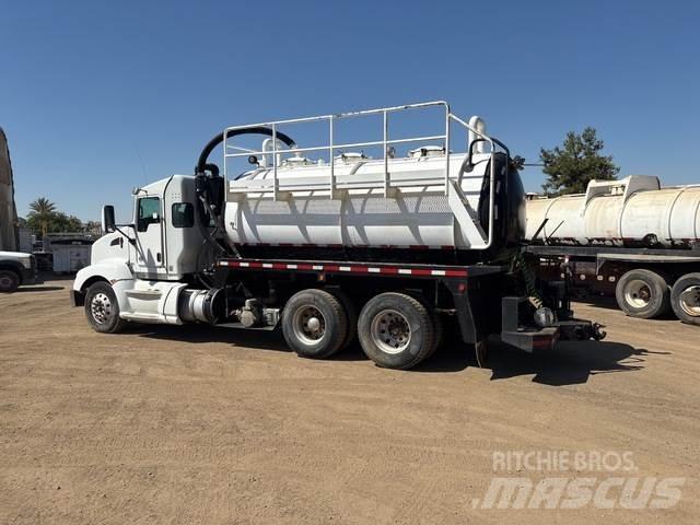 Kenworth T660 Commercial vehicle