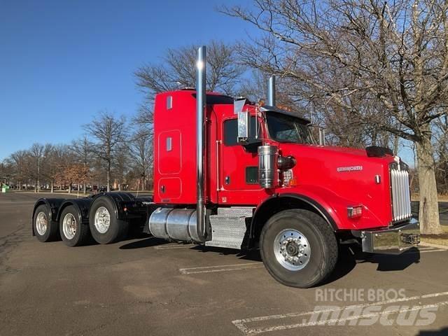 Kenworth T800 Prime Movers