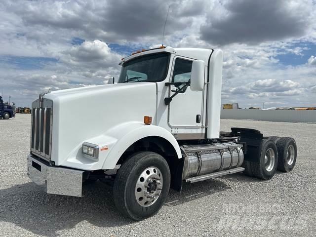 Kenworth T800 Prime Movers