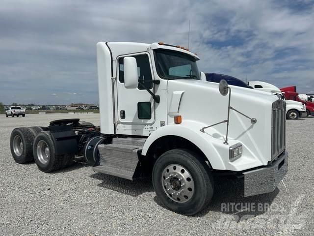 Kenworth T800 Prime Movers