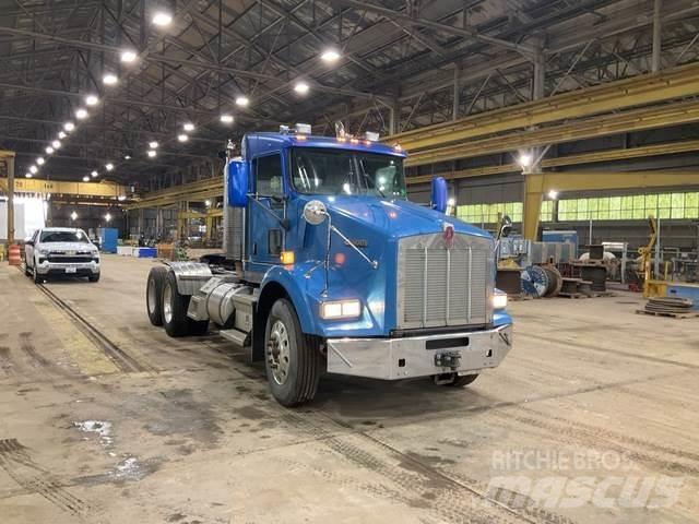 Kenworth T800 Prime Movers